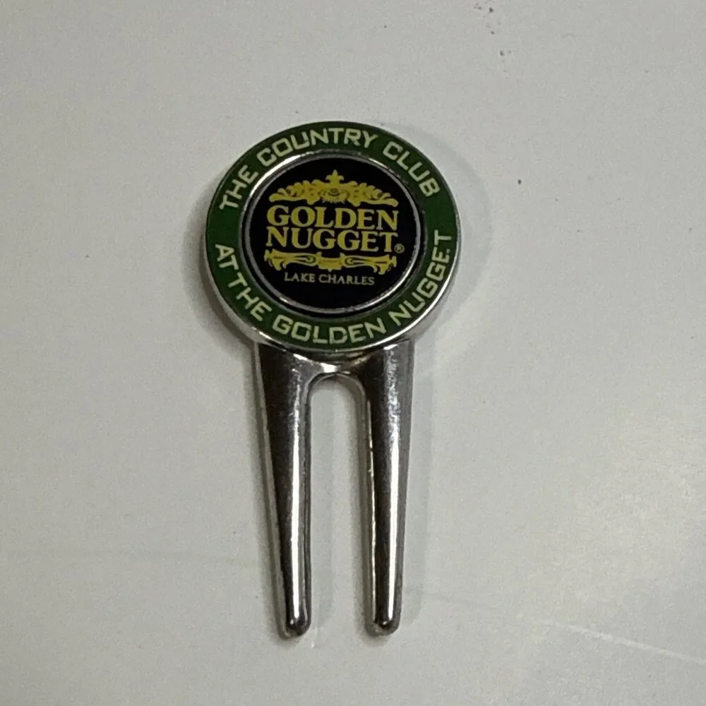 Vintage Golden Nugget The Country Club Magnetic Ball Divot Repair & Ball Marker